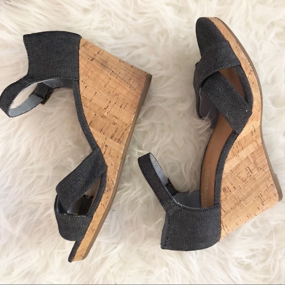 TOMS wedges - Picture 2 of 5